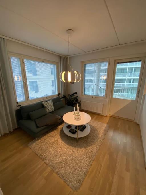 Modern Two Bedroom Apartment Near Helsinki Airport Vanda Eksteriør bilde